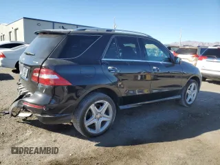 2015 Mercedes-Benz M 400 with VIN 4JGDA5GB2FA486716, listed as a Copart auction lot 88552985 with 18,254 mi miles and Salvage Title. Bid and sale history available at DreamBid. Image 3.