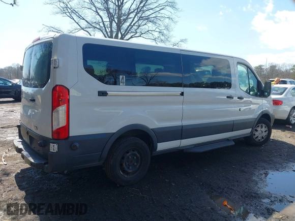 2017 Ford Transit XL z VIN 1FBZX2YM6HKA06914, wystawiony jako IAAI lot #41830142 z przebiegiem 118 387 mil mil oraz . Historia ofert i sprzedaży dostępna na DreamBid. Obrazek 4.