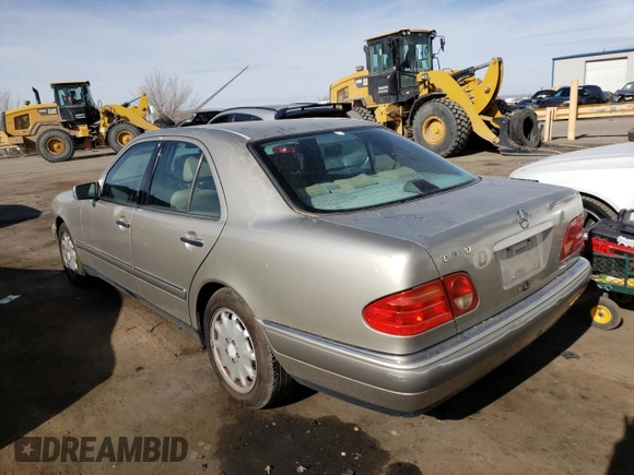 1997 Mercedes-Benz E-Class with VIN WDBJF55F7VA412770, listed as a Copart auction lot 86442634 with 238,065 mi miles and Clean Title. Bid and sale history available at carsss.com. Image 2.