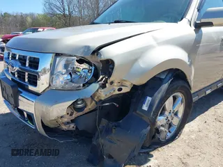 2011 Ford Escape Limited with VIN 1FMCU9EG7BKA25766, listed as a IAAI auction lot 41810992 with 74,226 mi miles. Bid and sale history available at carsss.com. Image 6.
