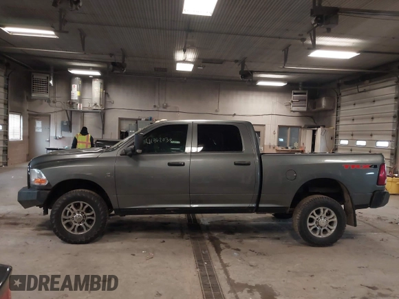 2010 Dodge Ram 2500 SLT with VIN 3D7UT2CL0AG190444, listed as a IAAI auction lot 41962036 with 185,473 mi miles. Bid and sale history available at carsss.com. Image 15.