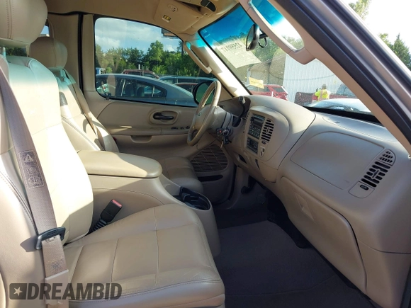 2003 Ford F-150 XL с VIN 1FTRX07LX3KC24422, выставлен на аукционе IAAI как лот 42559947 с пробегом 78 769 миль миль и . История ставок и продаж доступна на DreamBid. Изображение 5.