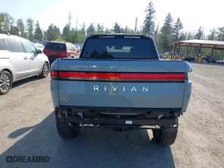 2022 Rivian R1T Adventure Package with VIN 7FCTGAAA5NN007018, listed as a IAAI auction lot 42018939 with 41,991 mi miles. Bid and sale history available at carsss.com. Image 17.