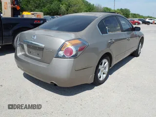 2007 Nissan Altima 2.5 with VIN 1N4AL21E57N420597, listed as a IAAI auction lot 42037962 with 1 mi miles. Bid and sale history available at carsss.com. Image 4.