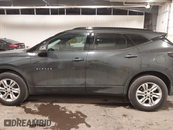 2020 Chevrolet Blazer LT z VIN 3GNKBHRS2LS529797, wystawiony jako IAAI lot #41725280 z przebiegiem 60 047 mil mil oraz . Historia ofert i sprzedaży dostępna na DreamBid. Obrazek 15.