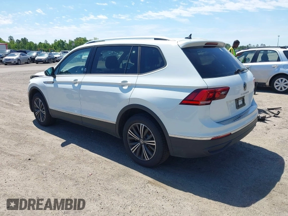 2024 Volkswagen Tiguan with VIN 3VVTB7AX9RM217926, listed as a IAAI auction lot 42339057 with 8,233 mi miles and . Bid and sale history available at DreamBid. Image 3.