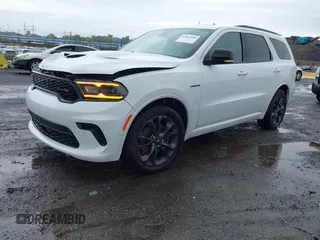2024 Dodge Durango R/T Plus z VIN 1C4SDJCT4RC228085, wystawiony jako IAAI lot #42047084 z przebiegiem 6 458 mil mil oraz . Historia ofert i sprzedaży dostępna na DreamBid. Obrazek 19.