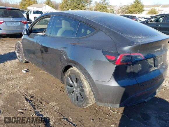 2024 Tesla Model Y Long Range with VIN 7SAYGDEE6RA321453, listed as a IAAI auction lot 41463429 with 9,649 mi miles. Bid and sale history available at carsss.com. Image 3.