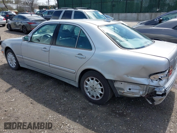2000 Mercedes-Benz E 320 with VIN WDBJF65J9YB129649, listed as a IAAI auction lot 42020958 with 192,622 mi miles and . Bid and sale history available at DreamBid. Image 3.
