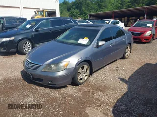 2006 Acura RL with VIN JH4KB16536C010572, listed as a IAAI auction lot 42562533 with 351,065 mi miles and . Bid and sale history available at DreamBid. Image 2.