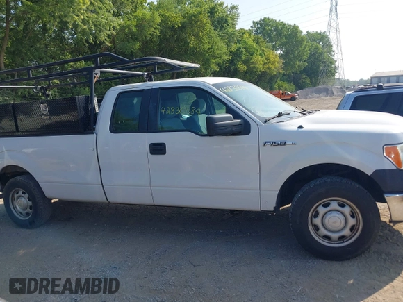 2013 Ford F-150 XL z VIN 1FTFX1CF4DKF08588, wystawiony jako IAAI lot #42830584 z przebiegiem 341 141 mil mil oraz . Historia ofert i sprzedaży dostępna na DreamBid. Obrazek 13.