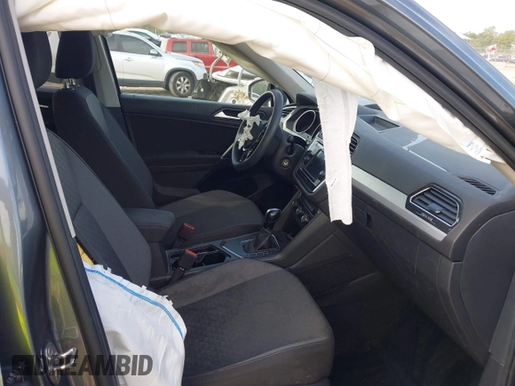 2020 Volkswagen Tiguan S с VIN 3VV1B7AX5LM151924, выставлен на аукционе IAAI как лот 42084869 с пробегом 74 176 миль миль и . История ставок и продаж доступна на DreamBid. Изображение 5.