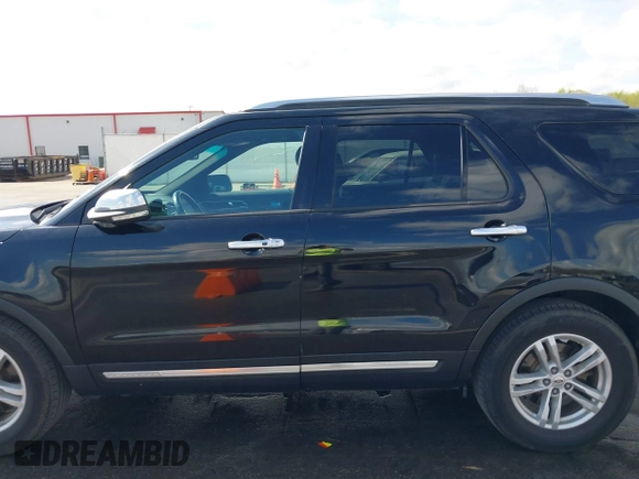 2017 Ford Explorer Platinum with VIN 1FM5K8HT1HGA53821, listed as a IAAI auction lot 42070226 with 87,817 mi miles and . Bid and sale history available at DreamBid. Image 14.