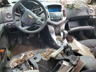 2015 Chevrolet Cruze LT with VIN 1G1PC5SB1F7258358, listed as a Copart auction lot 45280075 with 256,586 mi miles and Salvage Title. Bid and sale history available at carsss.com. Image 8.