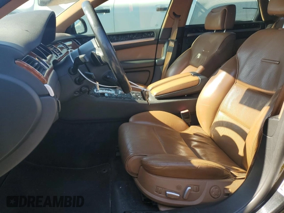 2009 Audi A8 z VIN WAULV94E69N002731, wystawiony jako Copart lot #75920804 z przebiegiem 166 347 mil mil oraz Czysty tytuł • Clean title. Historia ofert i sprzedaży dostępna na DreamBid. Obrazek 7.