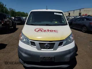 2015 Nissan NV200 SV with VIN 3N6CM0KN1FK716852, listed as a Copart auction lot 62012825 with 185,799 mi miles and Clean title. Bid and sale history available at DreamBid. Image 5.