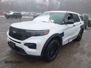2022 Ford Police Interceptor Utility z VIN 1FM5K8AB5NGA54483, wystawiony jako IAAI lot #41562308 z przebiegiem 65 002 mil mil oraz . Historia ofert i sprzedaży dostępna na DreamBid. Obrazek 19.