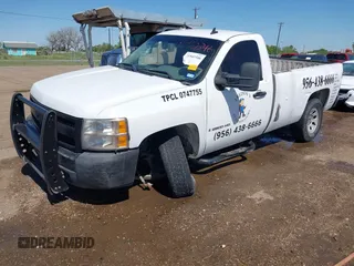 2008 Chevrolet Silverado 1500 Work Truck with VIN 1GCEC14X48Z102032, listed as a IAAI auction lot 41943346 with 398,280 mi miles. Bid and sale history available at carsss.com. Image 17.