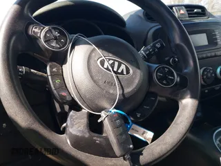2014 Kia Soul with VIN KNDJN2A22E7738768, listed as a IAAI auction lot 41728768 with 70,013 mi miles. Bid and sale history available at carsss.com. Image 11.