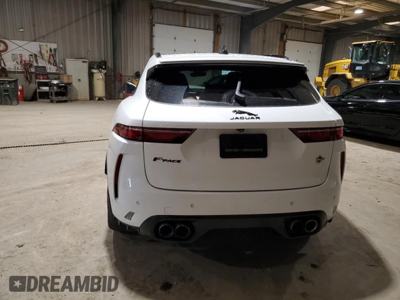 2022 Jaguar F-Pace SVR z VIN SADCZ2EE9NA692588, wystawiony jako Copart lot #52247135 z przebiegiem 52 957 mil mil oraz Szkoda całkowita • Salvage title. Historia ofert i sprzedaży dostępna na DreamBid. Obrazek 6.