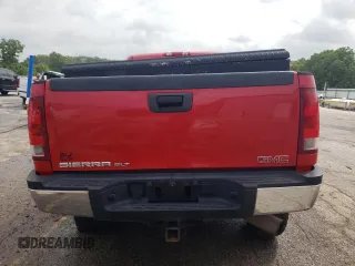2009 GMC Sierra 2500HD SLT z VIN 1GTHK63679F119335, wystawiony jako Copart lot #56906825 z przebiegiem 368 067 mil mil oraz Szkoda całkowita • Salvage title. Historia ofert i sprzedaży dostępna na DreamBid. Obrazek 6.