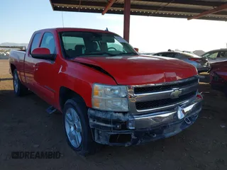 2008 Chevrolet Silverado 1500 1LT with VIN 1GCEC19018Z241255, listed as a IAAI auction lot 41473656 with 70,034 mi miles and . Bid and sale history available at DreamBid. Image 1.