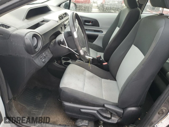 2012 Toyota Prius One z VIN JTDKDTB37C1004129, wystawiony jako Copart lot #55353665 z przebiegiem 256 307 mil mil oraz Szkoda całkowita • Salvage title. Historia ofert i sprzedaży dostępna na DreamBid. Obrazek 7.