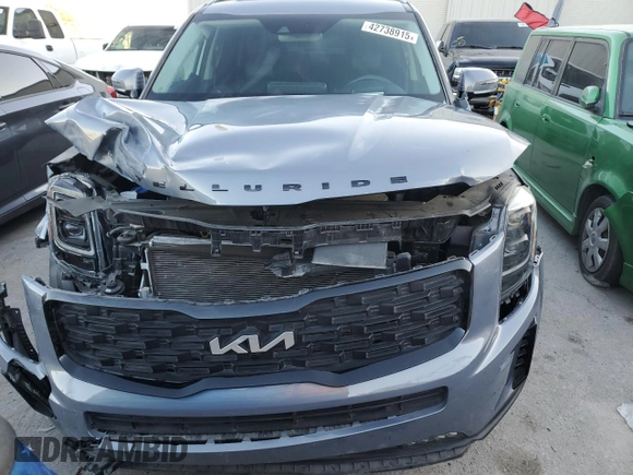 2022 Kia Telluride SX with VIN 5XYP5DHC9NG284252, listed as a Copart auction lot 42738915 with 31,055 mi miles and Salvage Title. Bid and sale history available at DreamBid. Image 5.