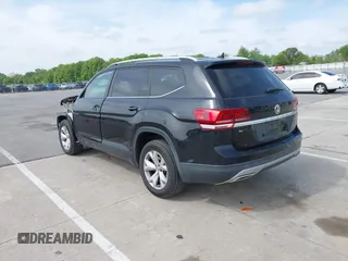 2018 Volkswagen Atlas SE with VIN 1V2CR2CA7JC535473, listed as a IAAI auction lot 42279008 with 88,409 mi miles and . Bid and sale history available at DreamBid. Image 3.