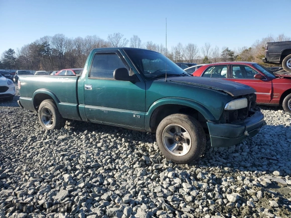 1998 Chevrolet S-10 with VIN 1GCCS1445WK234691, listed as a Copart auction lot 88746545 with 275,680 mi miles and Salvage Title. Bid and sale history available at carsss.com. Image 4.