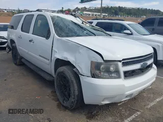 2009 Chevrolet Suburban LT w/2LT with VIN 1GNFC26089R171048, listed as a IAAI auction lot 41464986 with Not Provided miles. Bid and sale history available at carsss.com. Image 1.