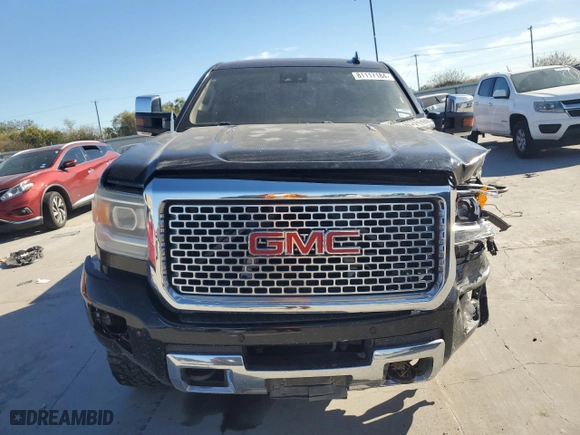 2015 GMC Sierra 2500HD available WiFi Denali with VIN 1GT120E87FF623781, listed as a Copart auction lot 81117184 with 237,084 mi miles and Salvage Title. Bid and sale history available at carsss.com. Image 5.