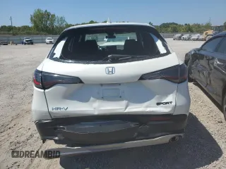 2024 Honda HR-V Sport z VIN 3CZRZ1H5XRM708201, wystawiony jako Copart lot #68973844 z przebiegiem Nie podano mil oraz Szkoda całkowita • Salvage title. Historia ofert i sprzedaży dostępna na DreamBid. Obrazek 6.