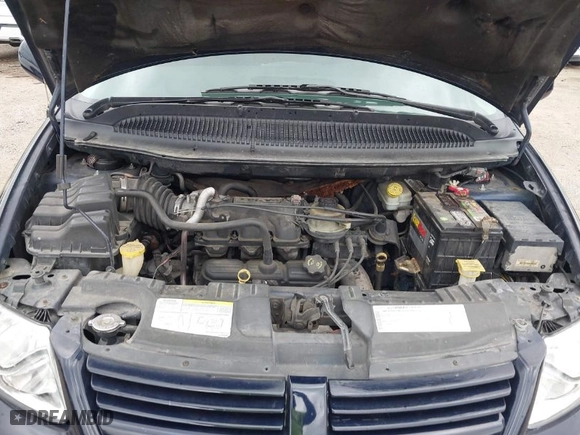 2005 Dodge Caravan SXT with VIN 2D4GP44L15R465487, listed as a IAAI auction lot 41946162 with 136,702 mi miles. Bid and sale history available at carsss.com. Image 10.