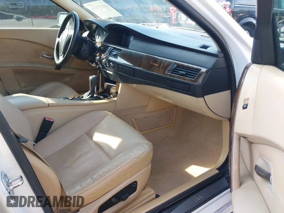 2007 BMW 5 Series 525i with VIN WBANE53527CW62776, listed as a IAAI auction lot 41870614 with 180,886 mi miles and . Bid and sale history available at carsss.com. Image 5.