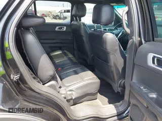 2013 Ford Explorer XLT with VIN 1FM5K8D82DGA28759, listed as a IAAI auction lot 42098916 with 236,444 mi miles and . Bid and sale history available at carsss.com. Image 8.