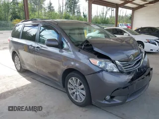 2014 Toyota Sienna Limited z VIN 5TDDK3DC9ES088584, wystawiony jako IAAI lot #42333016 z przebiegiem 115 138 mil mil oraz . Historia ofert i sprzedaży dostępna na DreamBid. Obrazek 1.