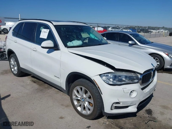 2016 BMW X5 xDrive35i with VIN 5UXKR0C56G0P34365, listed as a IAAI auction lot 41588869 with 105,250 mi miles. Bid and sale history available at carsss.com. Image 1.