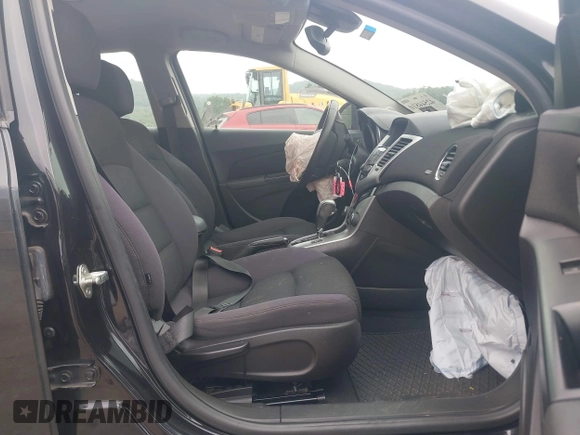 2014 Chevrolet Cruze 1LT z VIN 1G1PC5SB1E7136307, wystawiony jako IAAI lot #42544810 z przebiegiem 113 073 mil mil oraz . Historia ofert i sprzedaży dostępna na DreamBid. Obrazek 5.