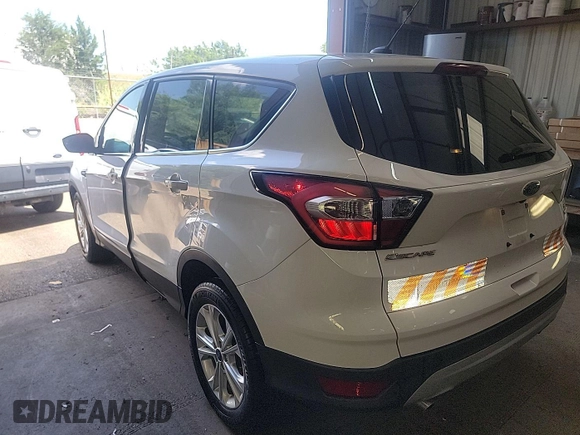 2017 Ford Escape SE z VIN 1FMCU0GD4HUC98854, wystawiony jako IAAI lot #42558269 z przebiegiem 62 975 mil mil oraz . Historia ofert i sprzedaży dostępna na DreamBid. Obrazek 23.