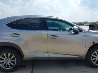 2018 Lexus NX 300 z VIN JTJBARBZ2J2171177, wystawiony jako IAAI lot #42141305 z przebiegiem 87 012 mil mil oraz . Historia ofert i sprzedaży dostępna na DreamBid. Obrazek 14.