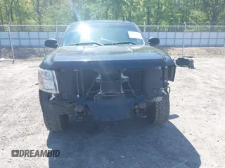 2013 Chevrolet Silverado 1500 LT with VIN 1GCRKSE71DZ411511, listed as a IAAI auction lot 41996180 with 141,934 mi miles and . Bid and sale history available at DreamBid. Image 13.