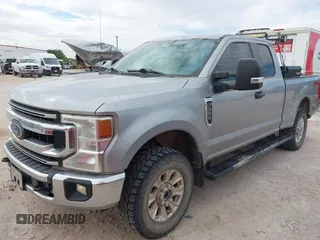 2020 Ford F-250 XL z VIN 1FT7X2B61LED95952, wystawiony jako IAAI lot #42186832 z przebiegiem 119 083 mil mil oraz . Historia ofert i sprzedaży dostępna na DreamBid. Obrazek 16.