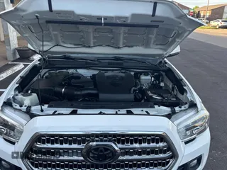 2017 Toyota Tacoma SR5 with VIN 5TFCZ5AN1HX116613, listed as a Copart auction lot 54272925 with 196,385 mi miles and Clean Title. Bid and sale history available at DreamBid. Image 7.