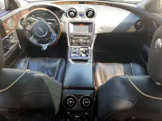 2011 Jaguar XJ with VIN SAJWA2GB2BLV17314, listed as a Copart auction lot 53533495 with 95,899 mi miles and Salvage Title. Bid and sale history available at carsss.com. Image 8.