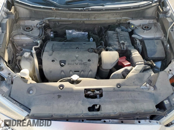 2015 Mitsubishi Outlander GT z VIN 4A4AP4AW2FE045214, wystawiony jako Copart lot #62014515 z przebiegiem 92 633 mil mil oraz Szkoda całkowita • Salvage title. Historia ofert i sprzedaży dostępna na DreamBid. Obrazek 12.