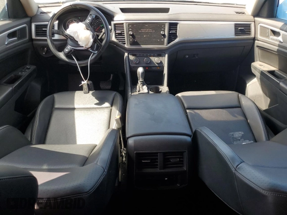 2018 Volkswagen Atlas SE with VIN 1V2KR2CA0JC576975, listed as a Copart auction lot 53897475 with 102,651 mi miles and Salvage title. Bid and sale history available at DreamBid. Image 8.