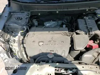 2017 Mitsubishi Outlander SEL z VIN JA4AR4AW2HZ054230, wystawiony jako Copart lot #68015635 z przebiegiem 46 658 mil mil oraz Szkoda całkowita • Salvage title. Historia ofert i sprzedaży dostępna na DreamBid. Obrazek 14.
