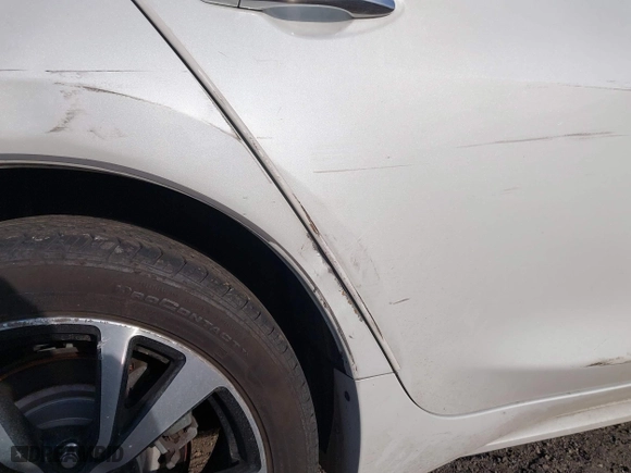 2018 Nissan Maxima SL with VIN 1N4AA6AP2JC404438, listed as a IAAI auction lot 41785908 with 60,021 mi miles. Bid and sale history available at carsss.com. Image 16.