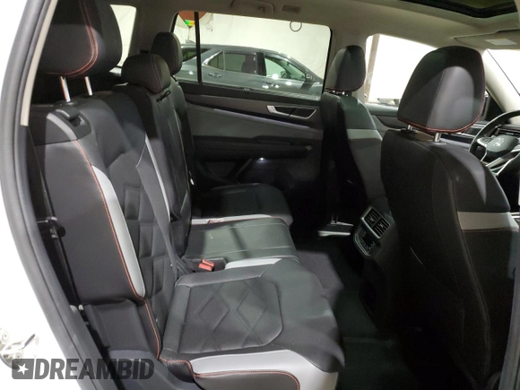 2024 Volkswagen Atlas Peak Edition SEL with VIN 1V2GR2CA1RC572824, listed as a Copart auction lot 86086774 with 7,098 mi miles and Salvage title. Bid and sale history available at DreamBid. Image 11.